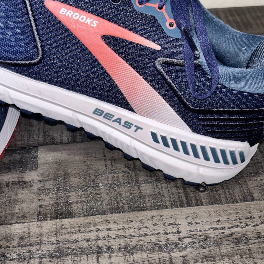 BROOKS  Beast '20 Men's SZ 12 - Picture 10 of 14